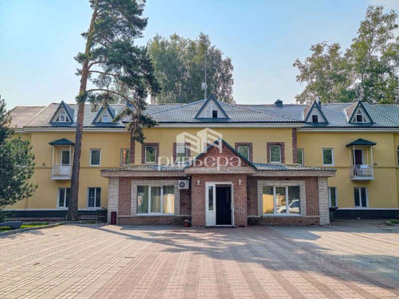 Коттедж, 1165.6 м2, 41.3 сотка