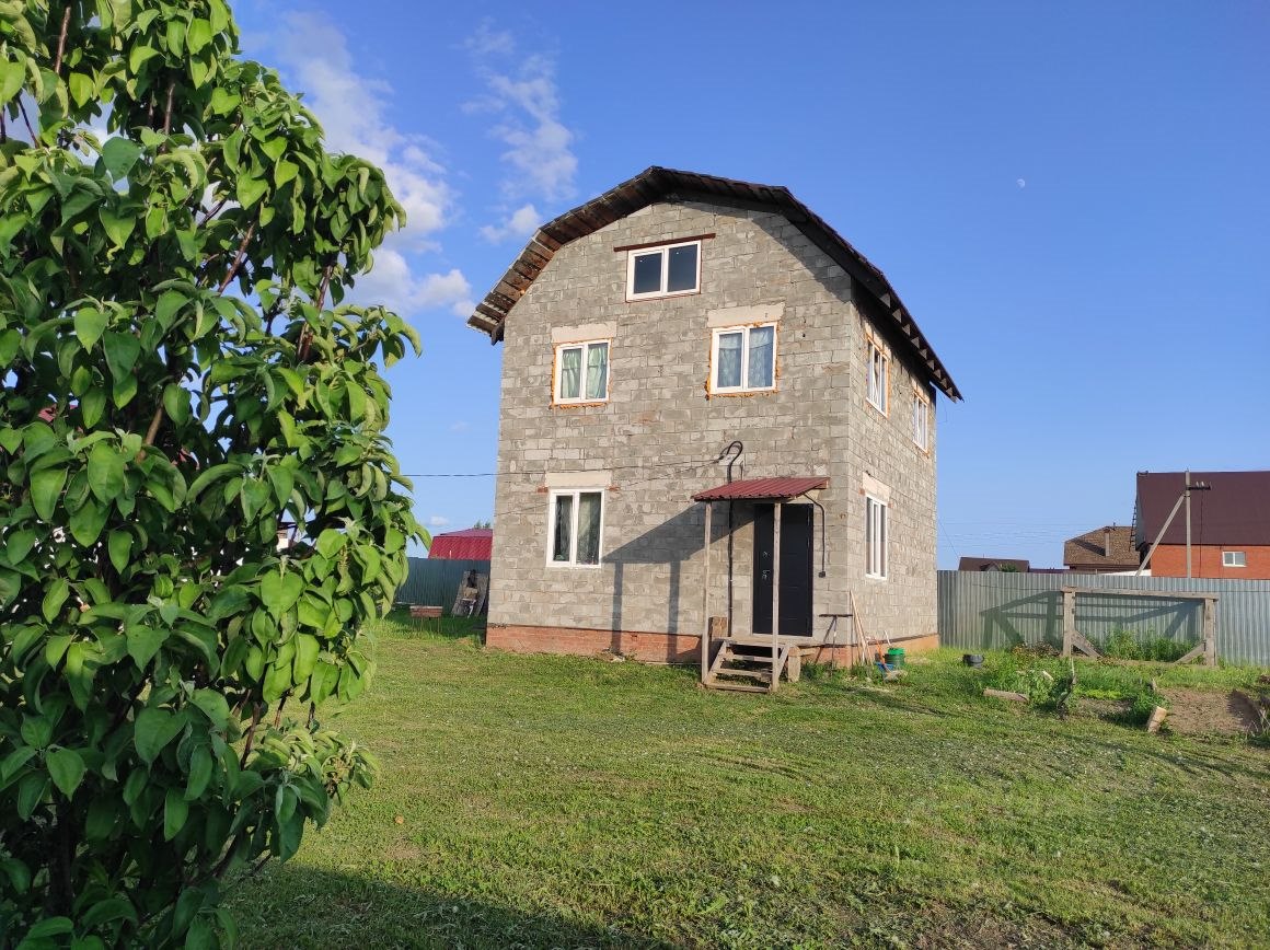 Дом, 129.7 м², 10 соток