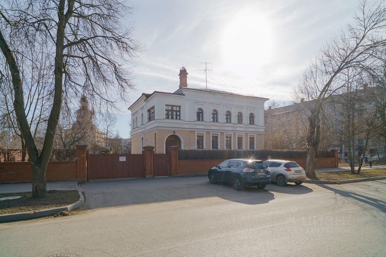 Дом, 770 м², 16 соток