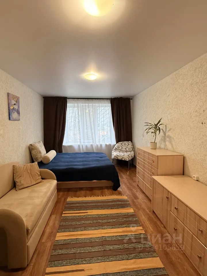65 м², 1/10 этаж, 3-комн.