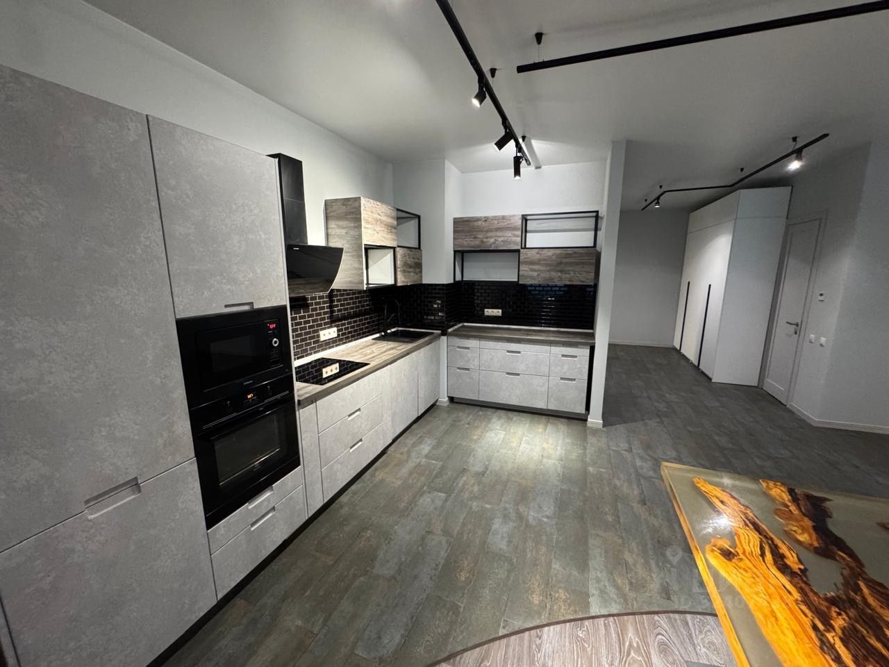 3-комн. квартира, 150 м2, 11/58 этаж