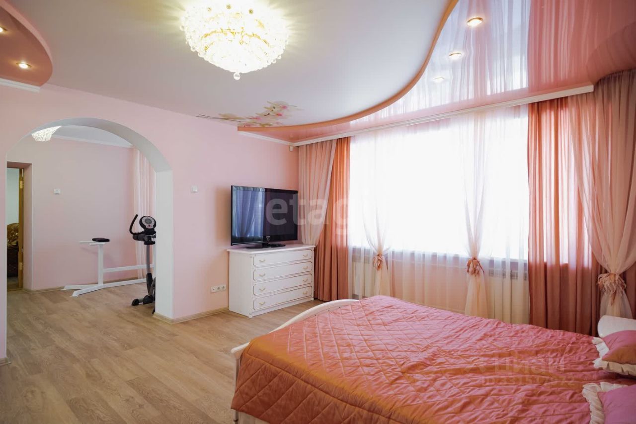 Квартира, 230 м², 5/5 этаж