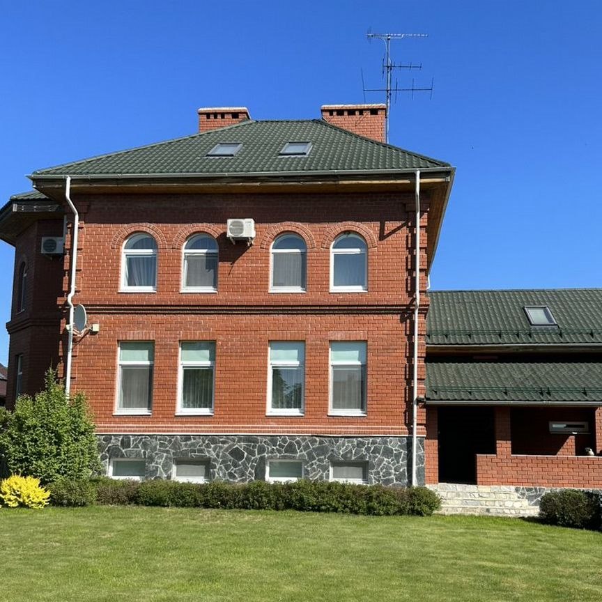 Дом, 450 м², 25 соток