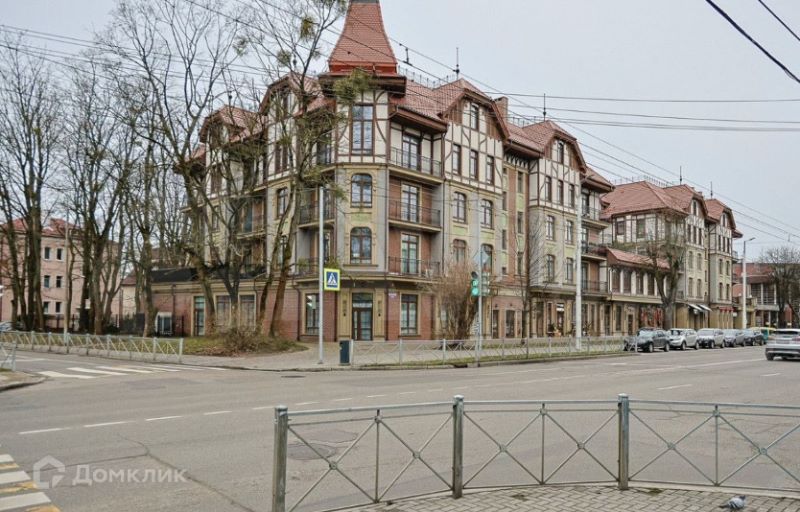 4-комн., 200 м², 4/5 этаж