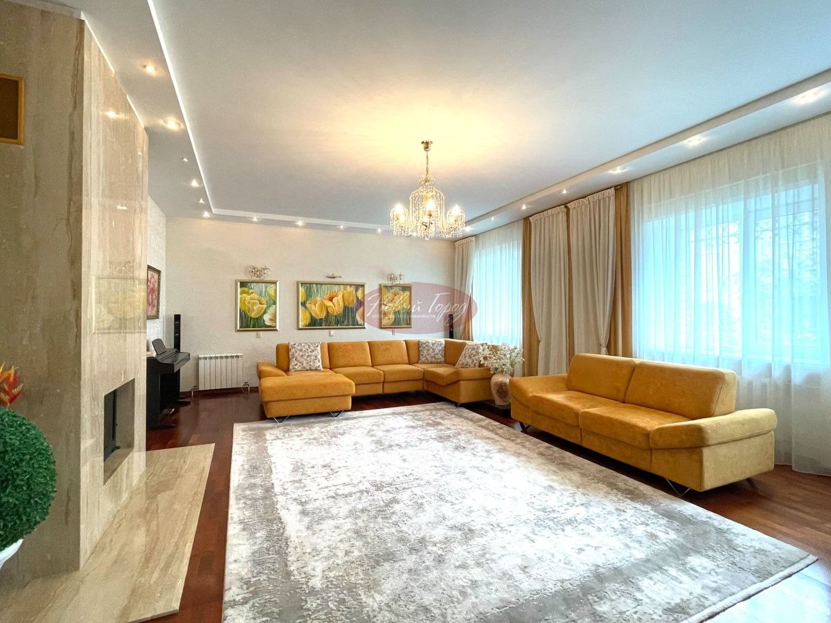 3-этажный коттедж, 350 м², 15 соток