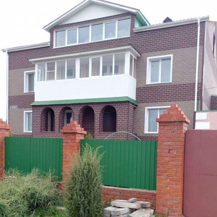 Дом, 300 м², 10 соток