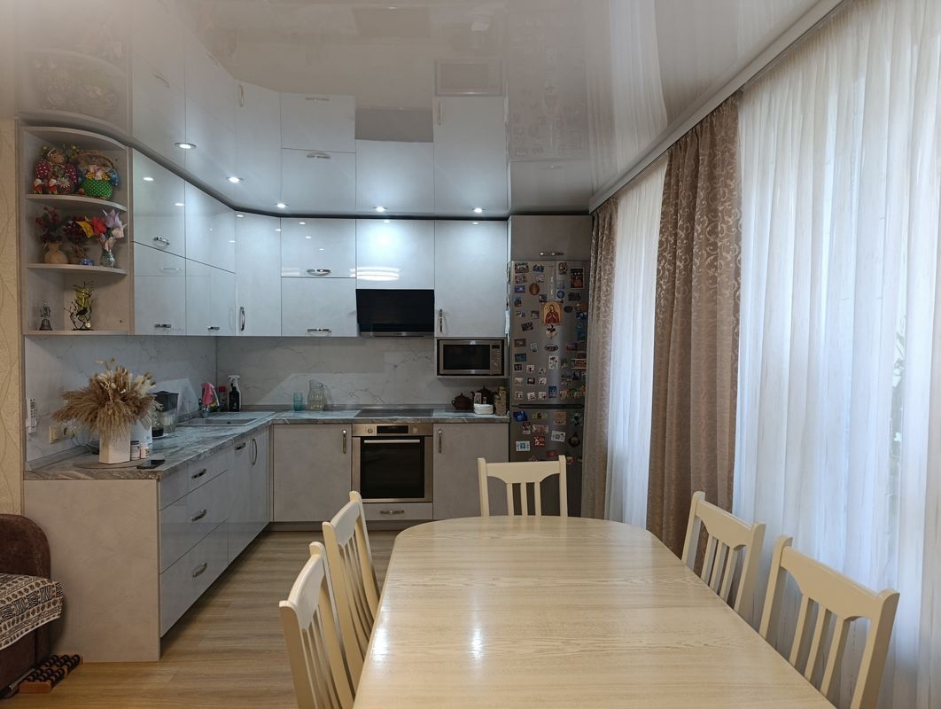 3-комн. квартира, 72.1 м2, 2/9 этаж