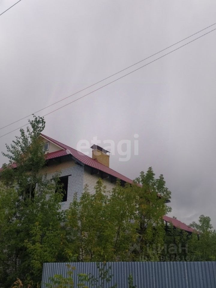 3-этажный дом, 300 м², 15 соток