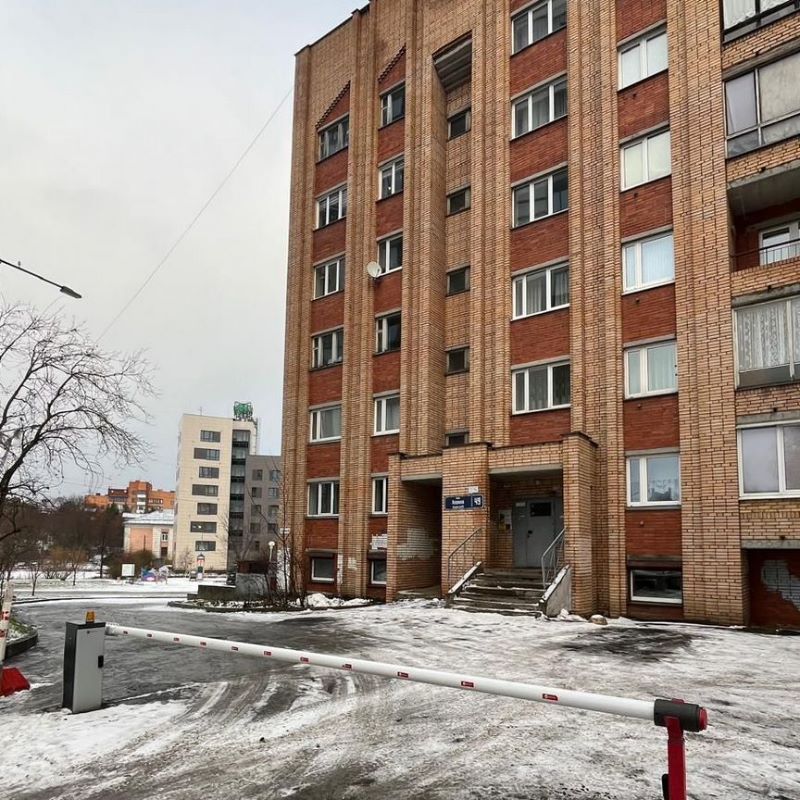 4-комн., 93.6 м², 2/7 этаж