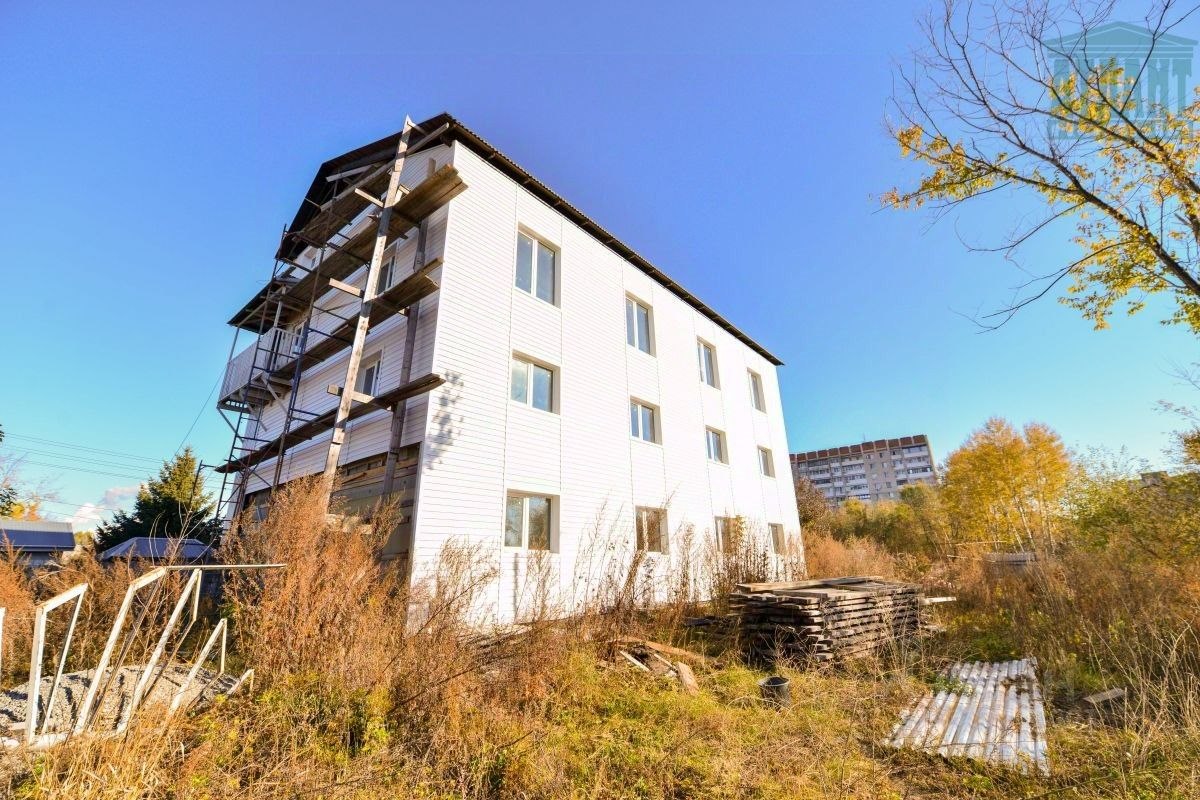 3-этажный дом, 460 м², 4.5 сотки