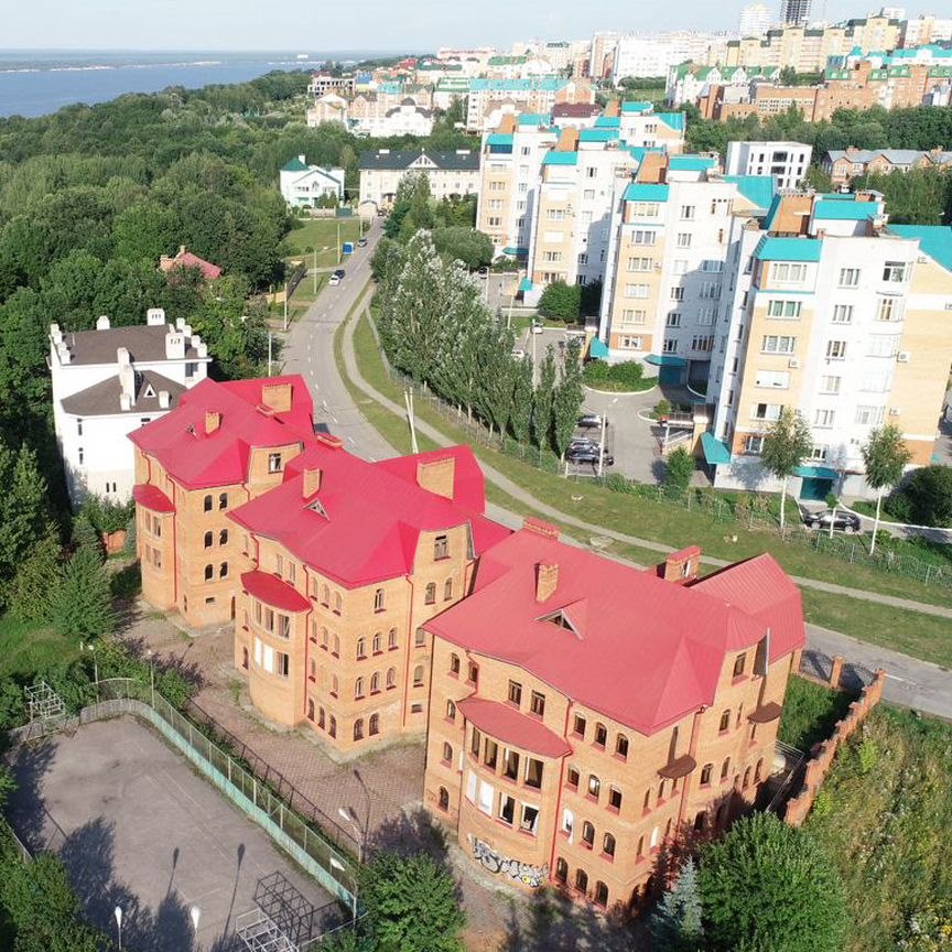 Дом, 3000 м², 45 соток