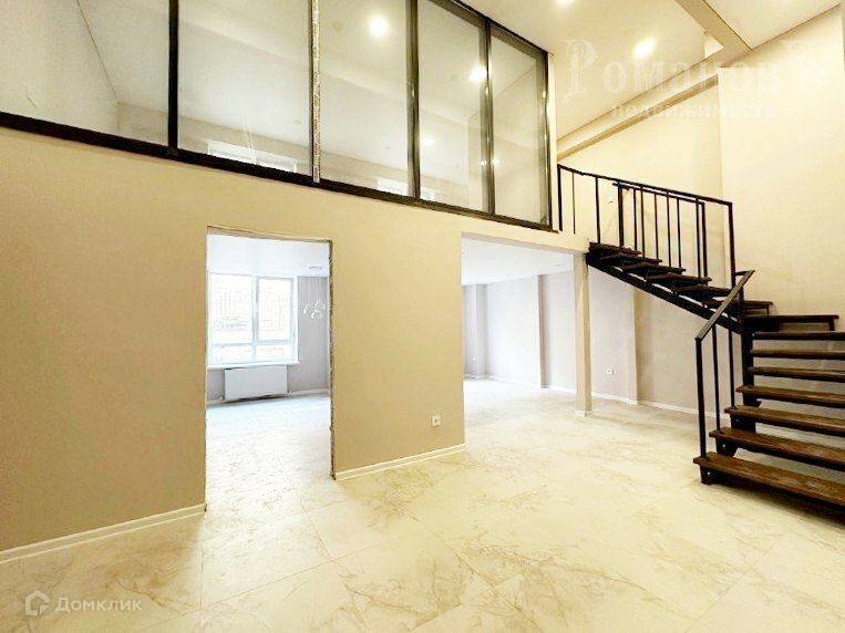 3-комн., 90 м², 1/8 этаж