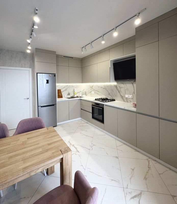 2-комн., 68 м², 18/18 этаж