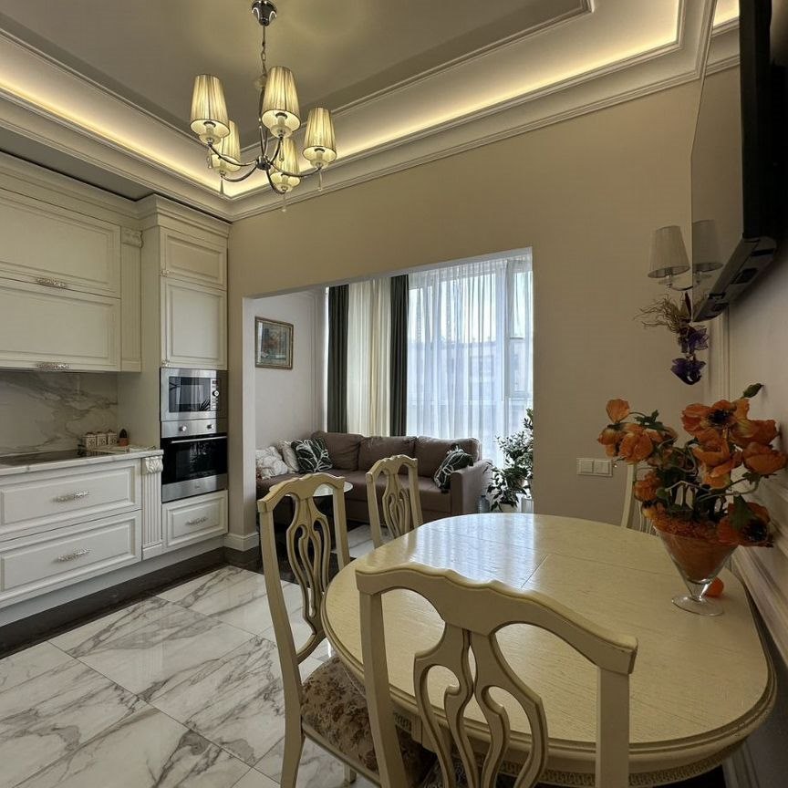 3-комн., 142 м², 7/8 этаж