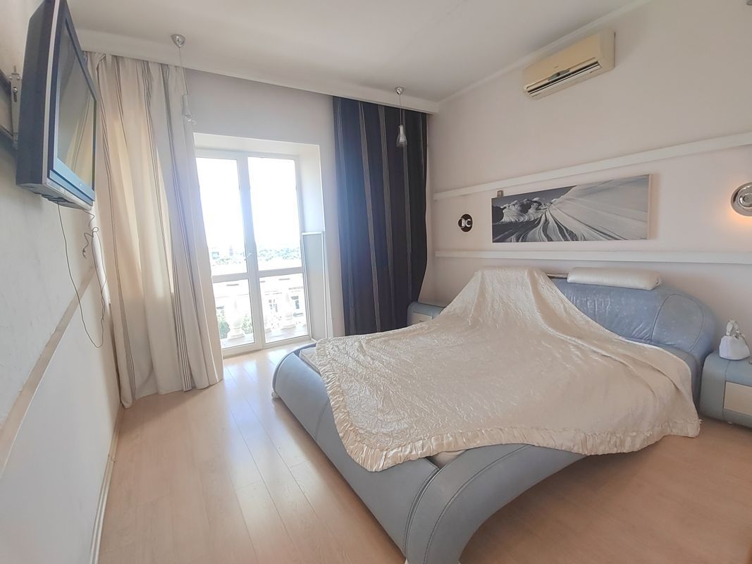 5-комн. квартира, 155.5 м2, 5/6 этаж