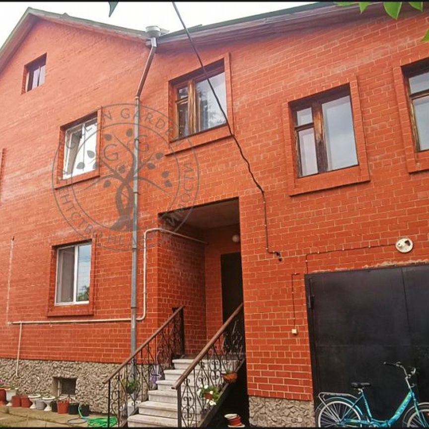 Дом, 230 м², 12 соток