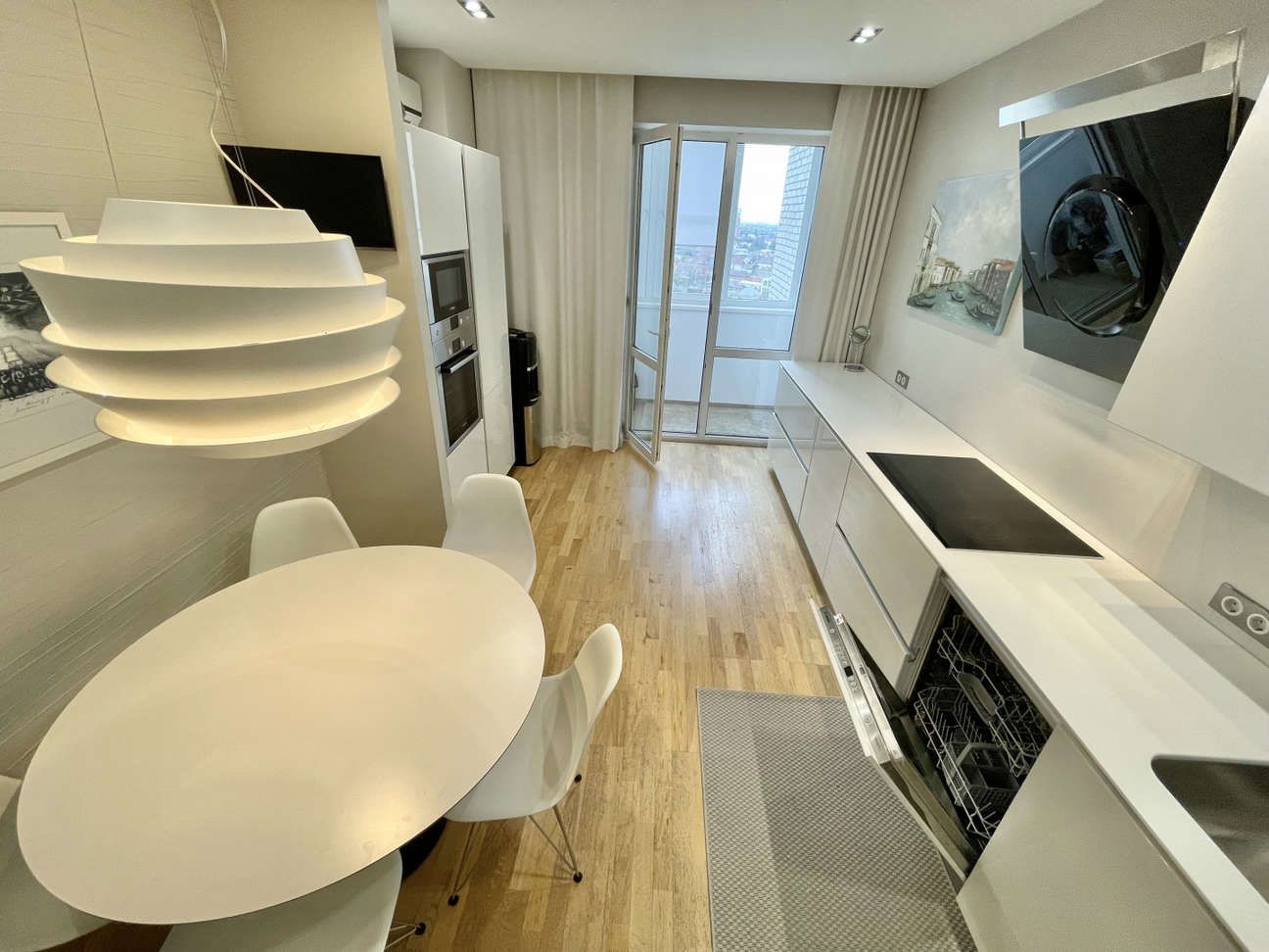 2-комн. квартира, 72.5 м2, 10/18 этаж