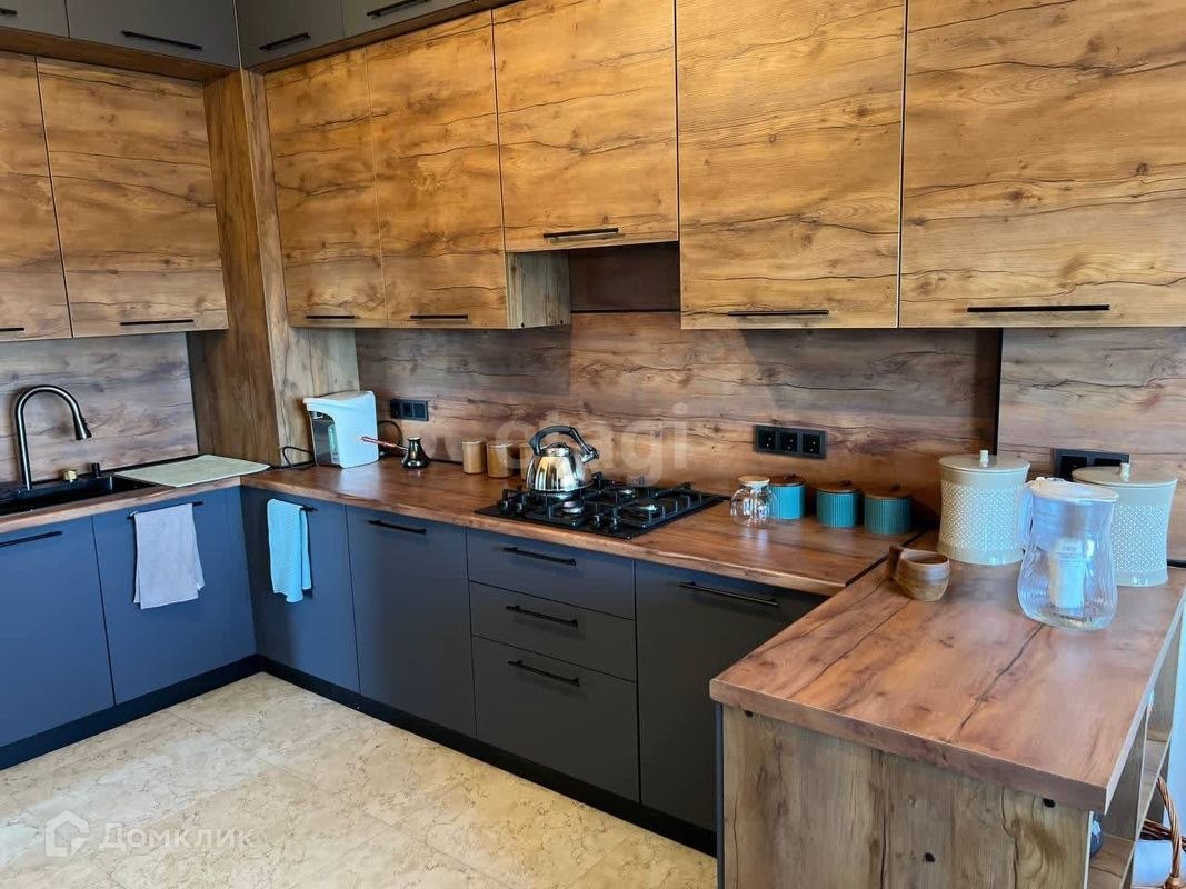 3-комн., 105 м², 8/10 этаж