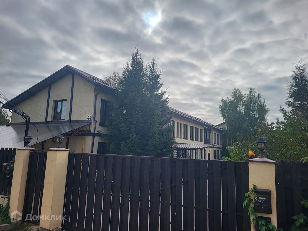 5-комн. квартира, 302.6 м2, 1/2 этаж