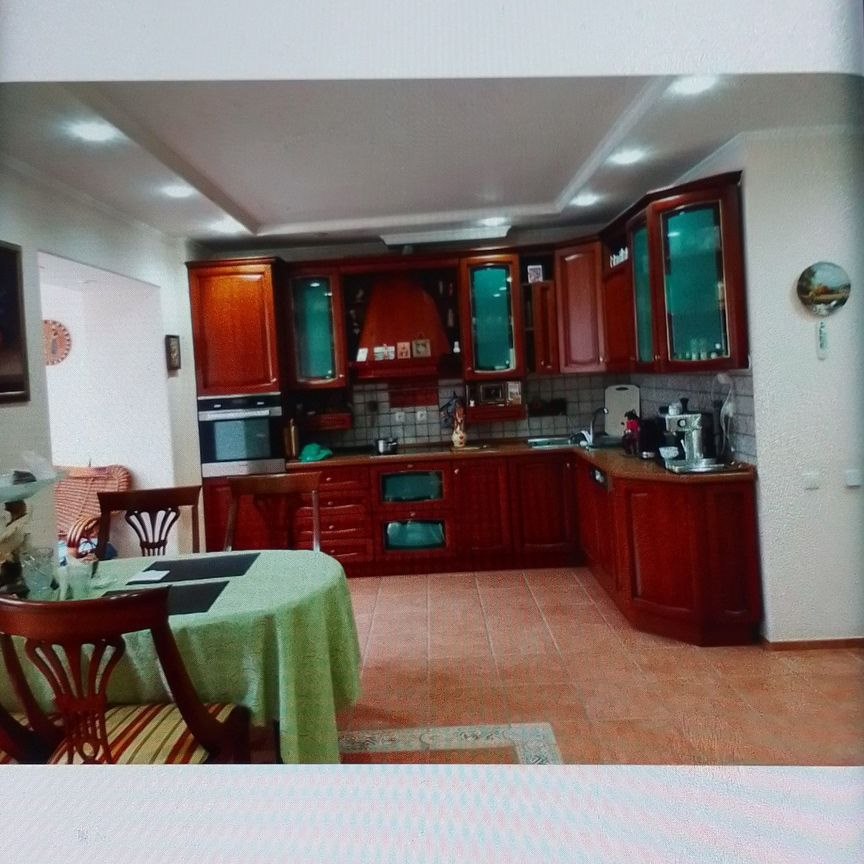 3-комн., 150 м², 2/5 этаж