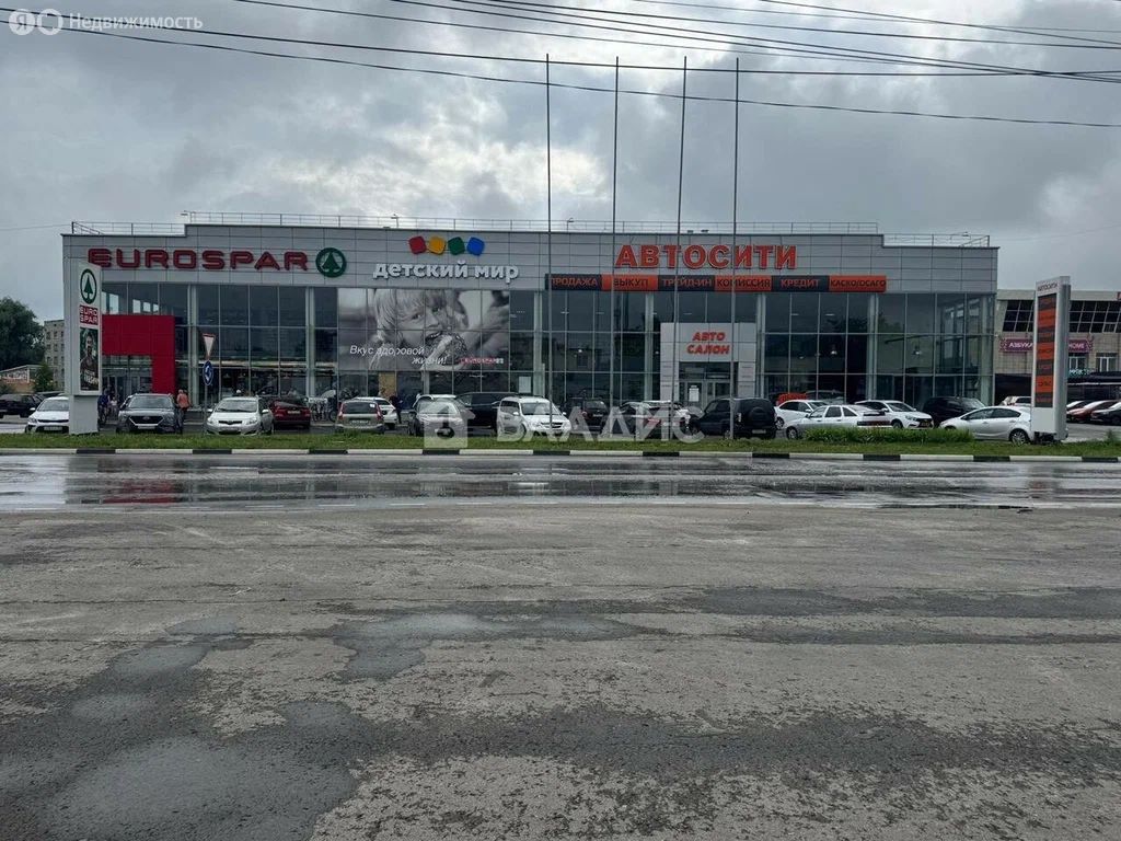 Торговое помещение, 460 м², 1/2 этаж