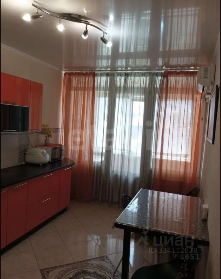 3-комн., 82 м², 4/6 этаж