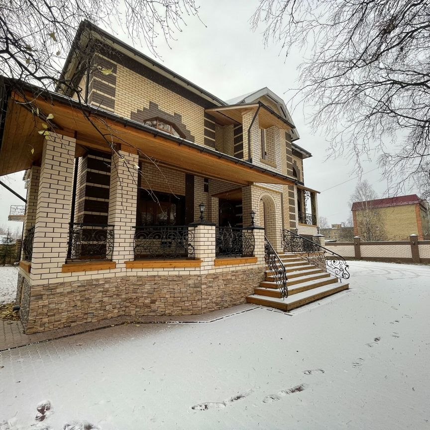 Коттедж, 753 м², 10.5 соток