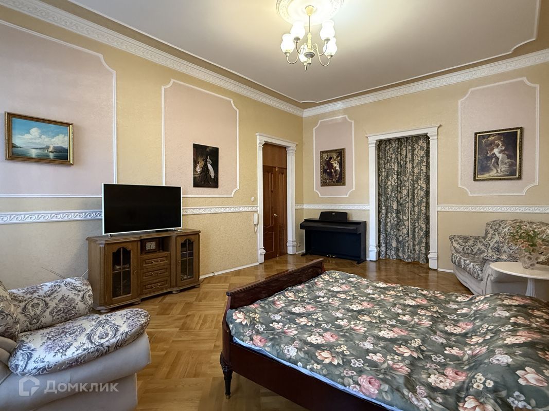 5-комн., 300 м², 1/1 этаж