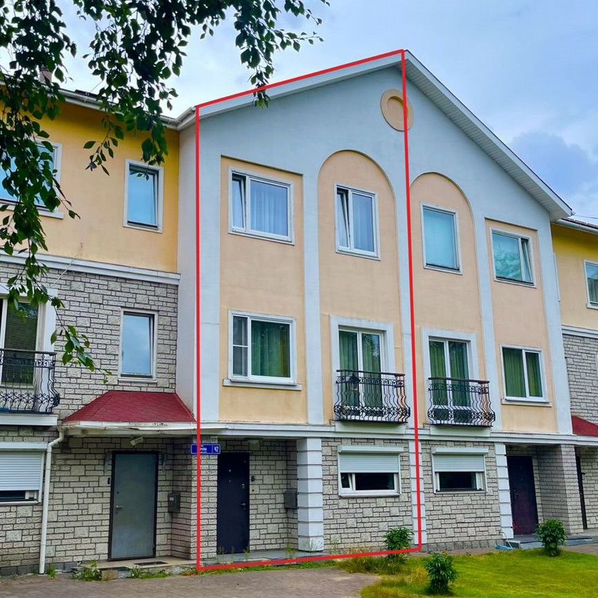 Таунхаус, 253.4 м², 2 сотки