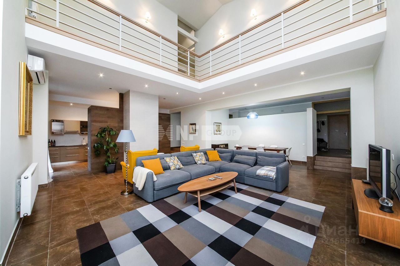 Коттедж, 307 м², 25 соток