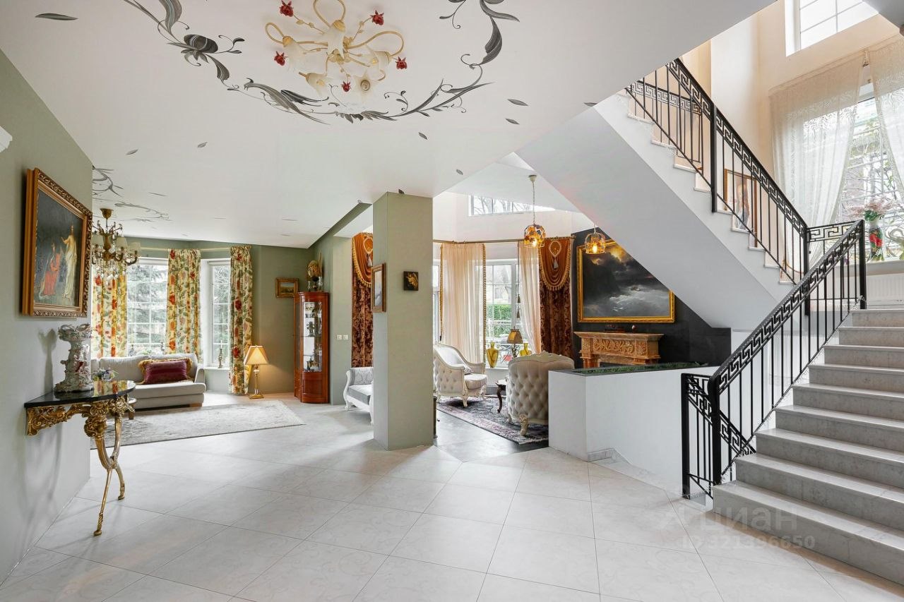 Дом, 350 м², 11 соток