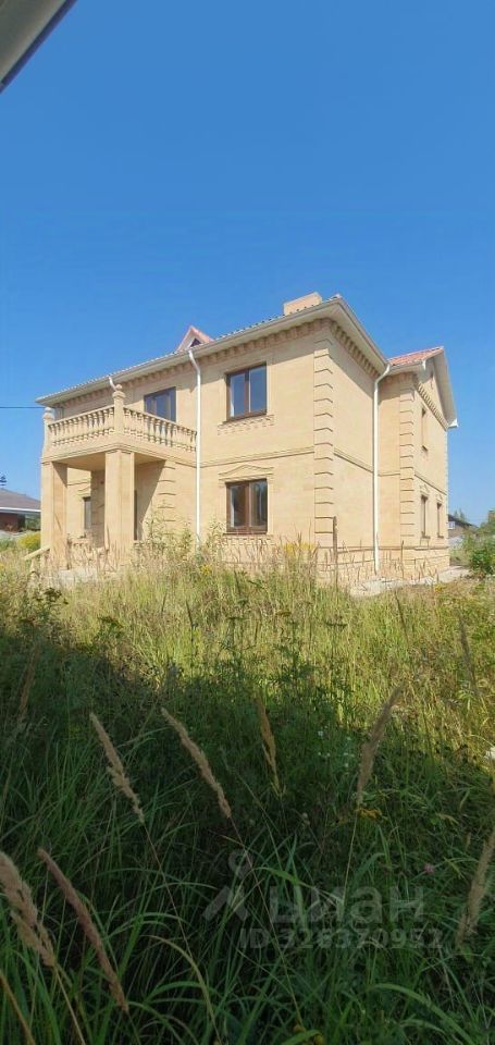 Коттедж, 400 м², 10 соток