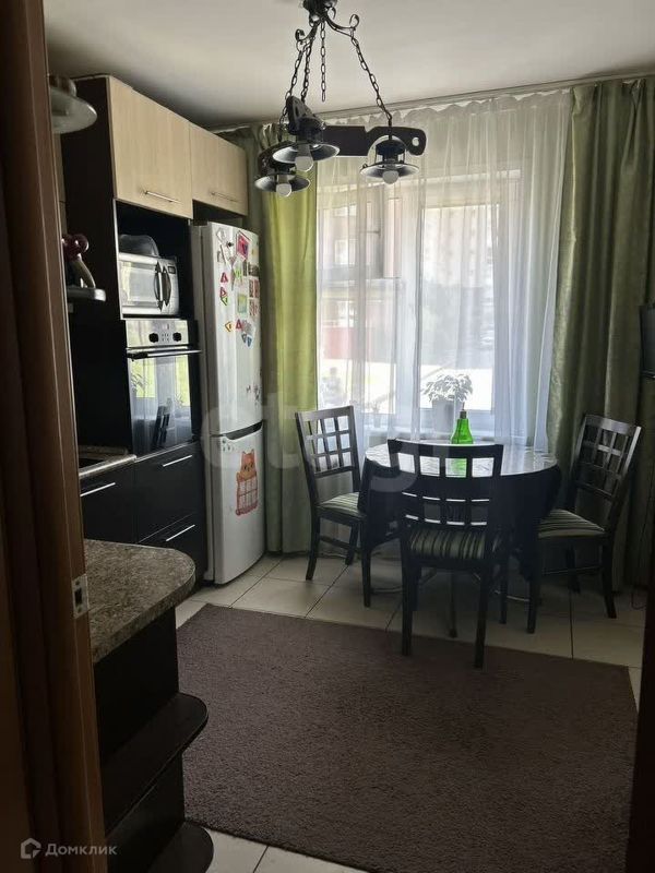3-комн., 81 м², 1/10 этаж