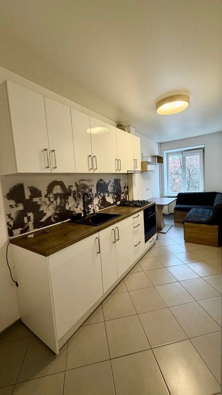 1-комн., 37 м², 4/5 этаж