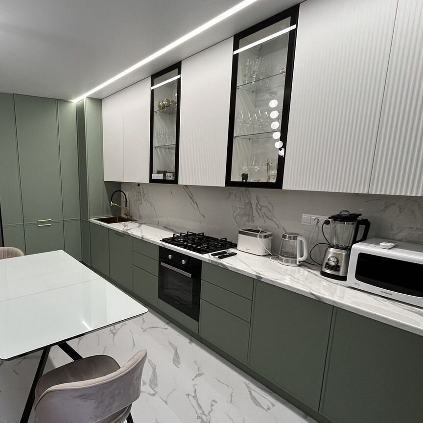 3-комн., 85 м², 2/20 этаж