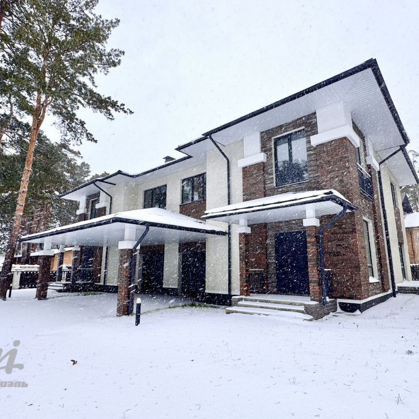 Таунхаус, 246.3 м², 3.6 сотки