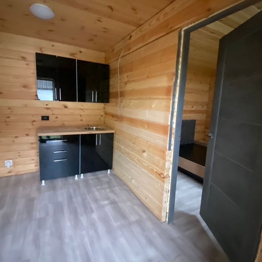 Коттедж, 60 м², 10 соток