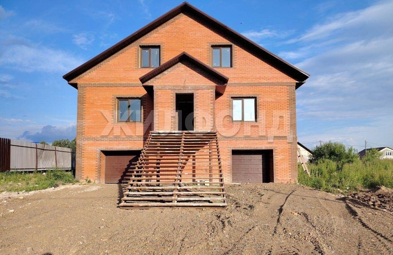 Дом, 267.3 м², 10 соток