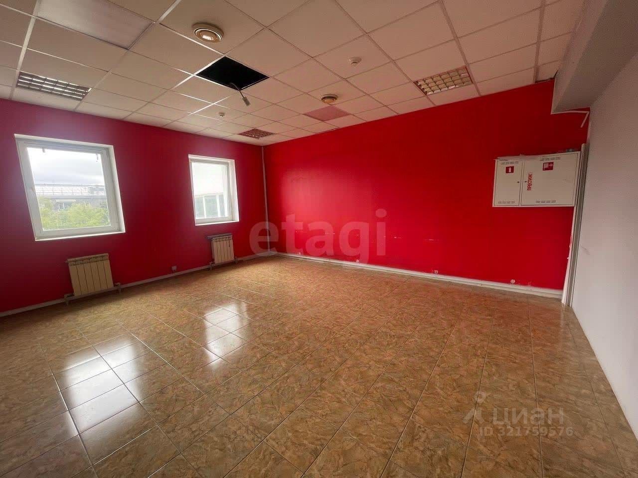 Офис, 25 м², 3/3 этаж