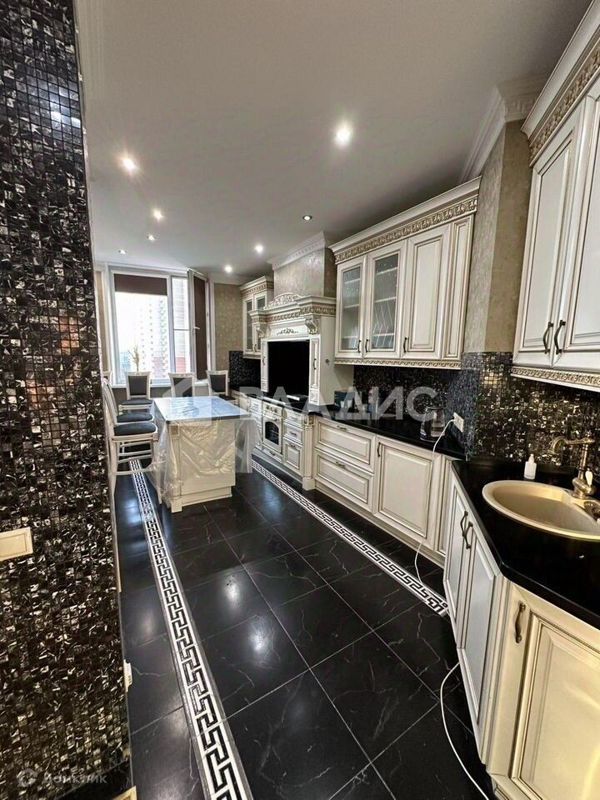 2-комн., 58 м², 8/19 этаж