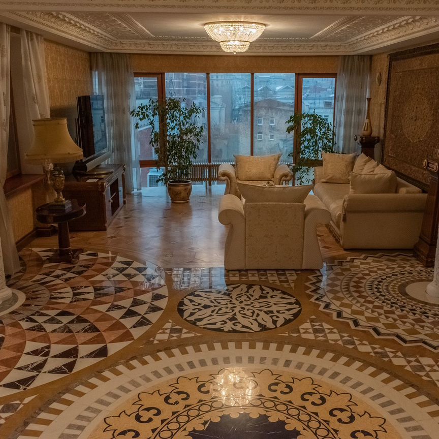 9-комн., 412 м², 8/9 этаж