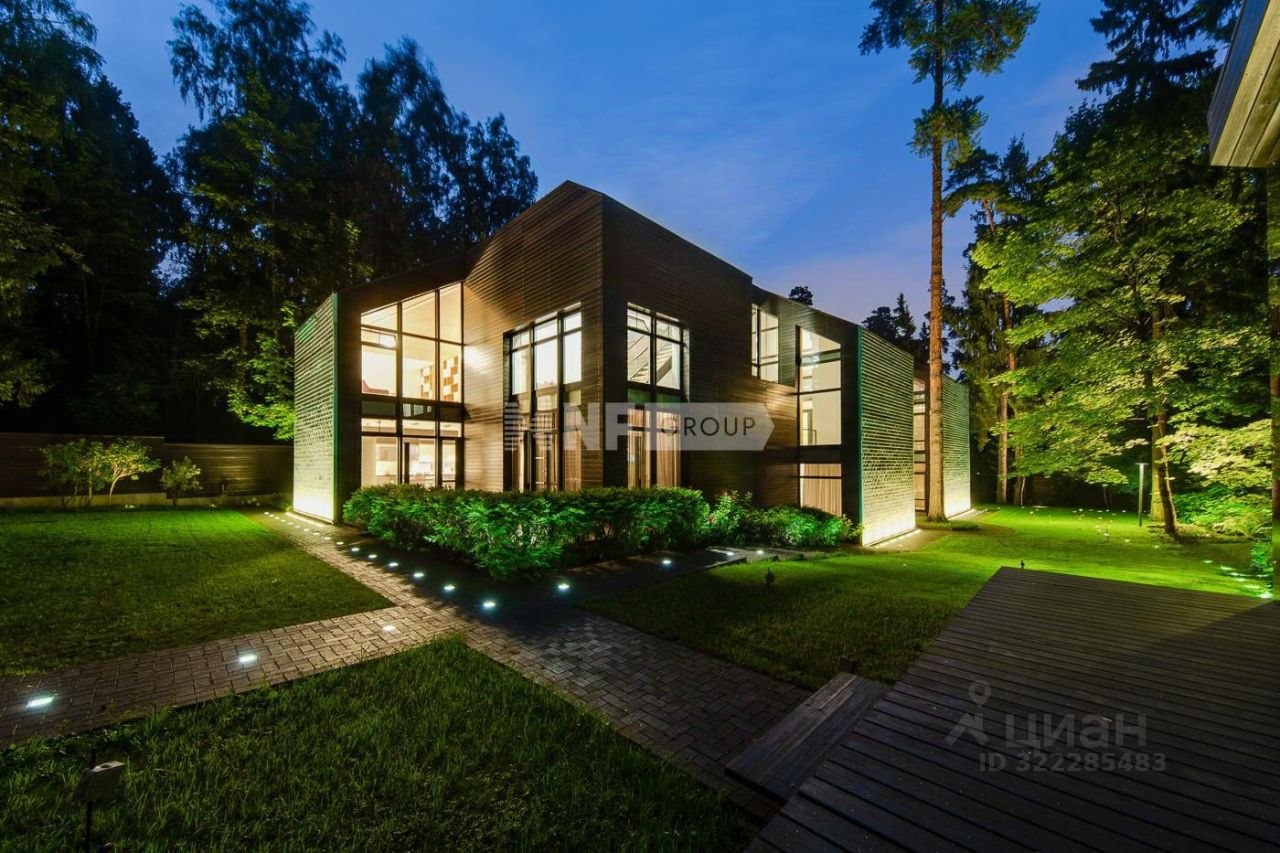 Дом, 850 м², 24.5 сотки