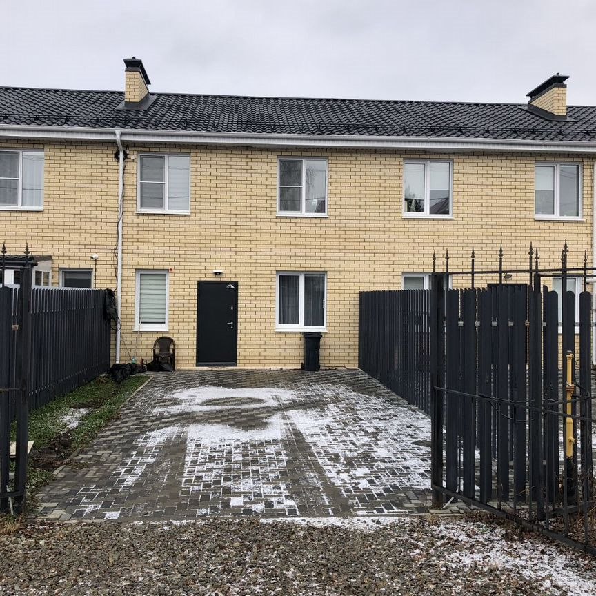 Таунхаус, 100 м², 1 сотка