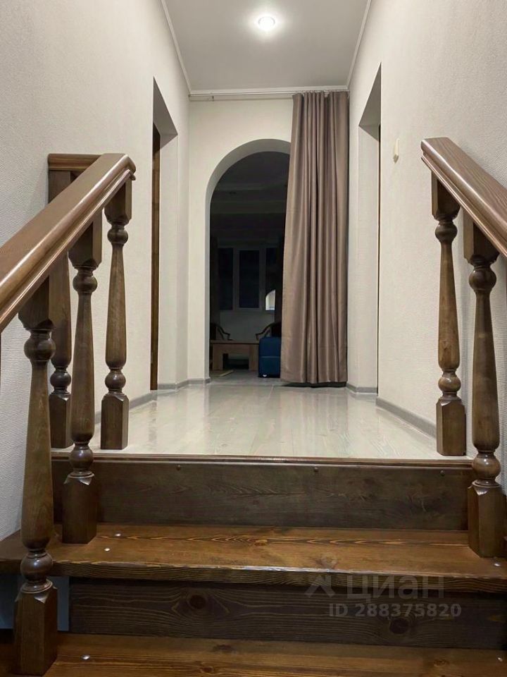 Коттедж, 200 м2, 10 соток