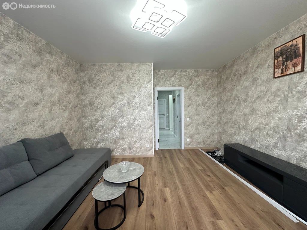 2-комн. квартира, 63 м2, 9/14 этаж