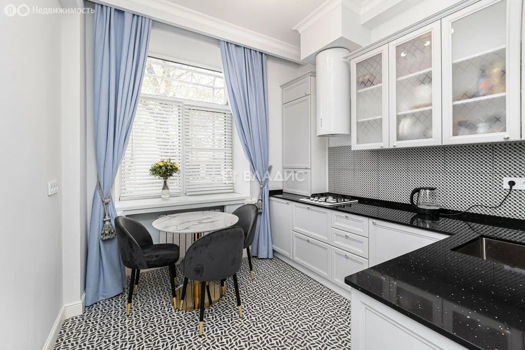 3-комн., 70 м², 1/8 этаж