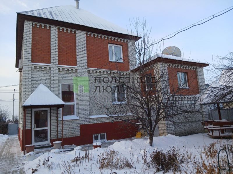 Коттедж, 161 м², 13 соток