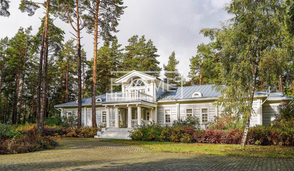 Дом, 500 м², 600 соток