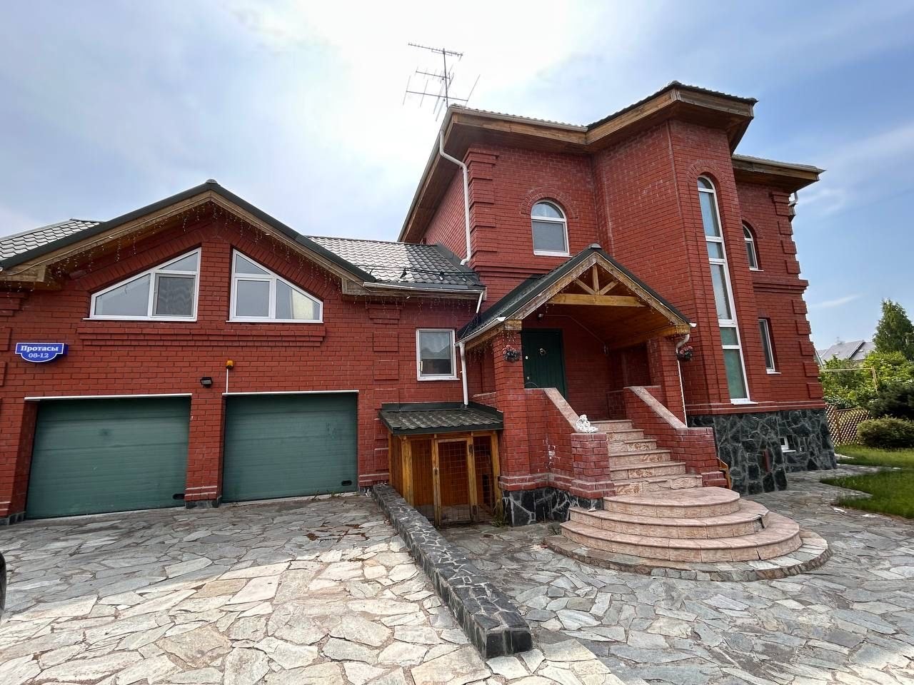 Дом, 450 м², 25 соток