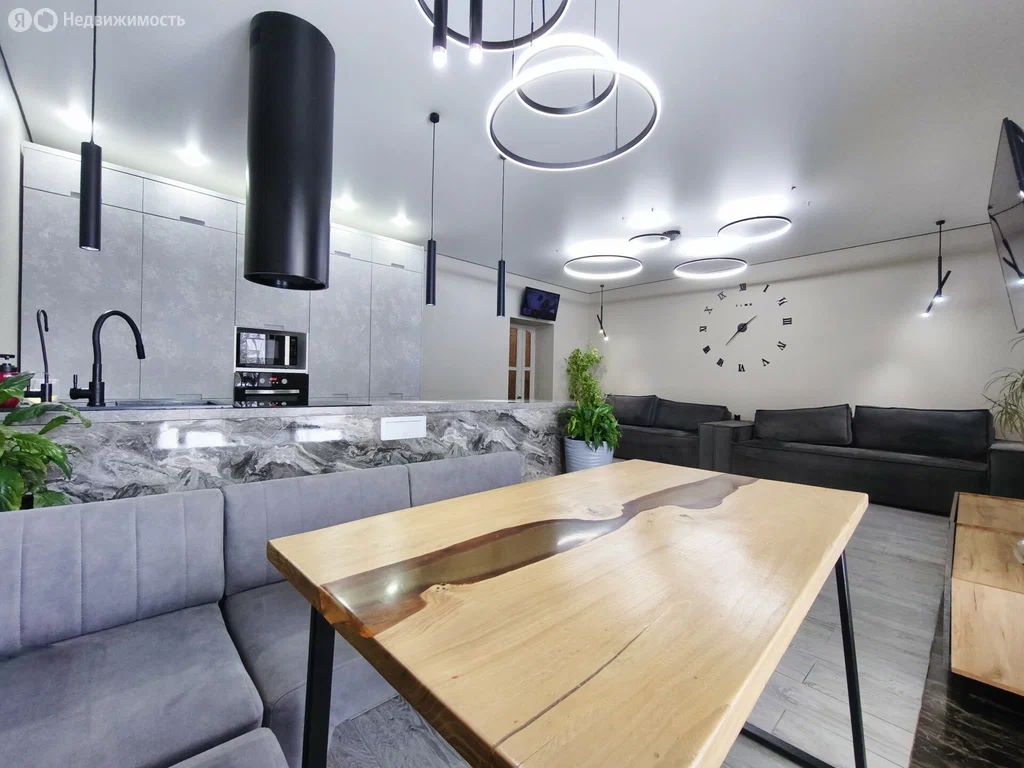 Дом, 170 м², 6 соток